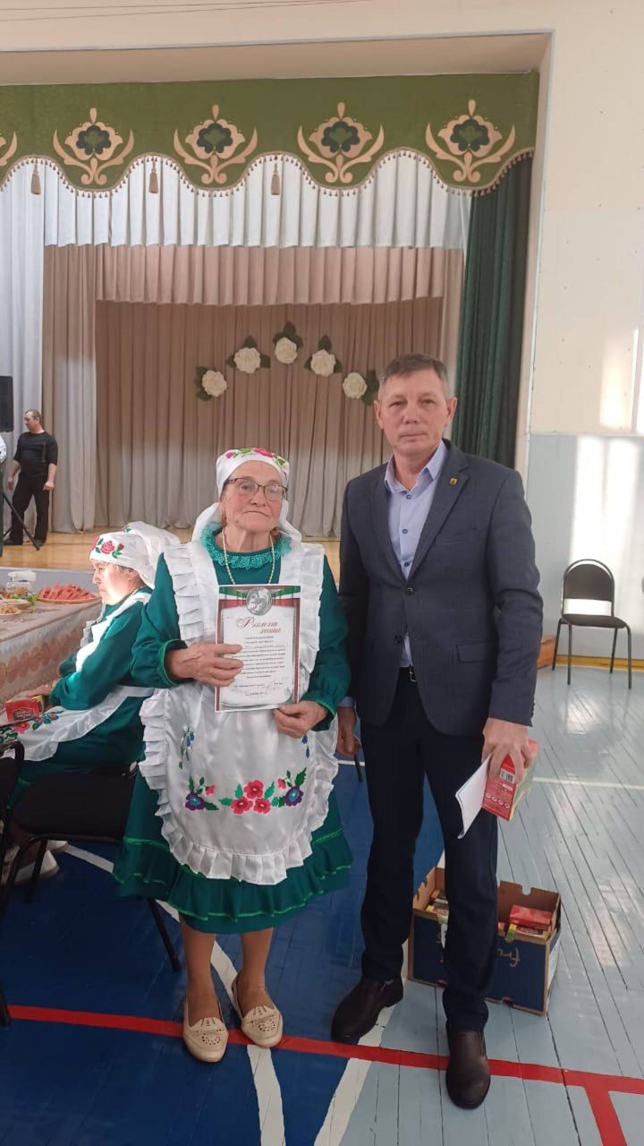 Олы Кибәче авылында өлкәннәрне хөрмәтләделәр