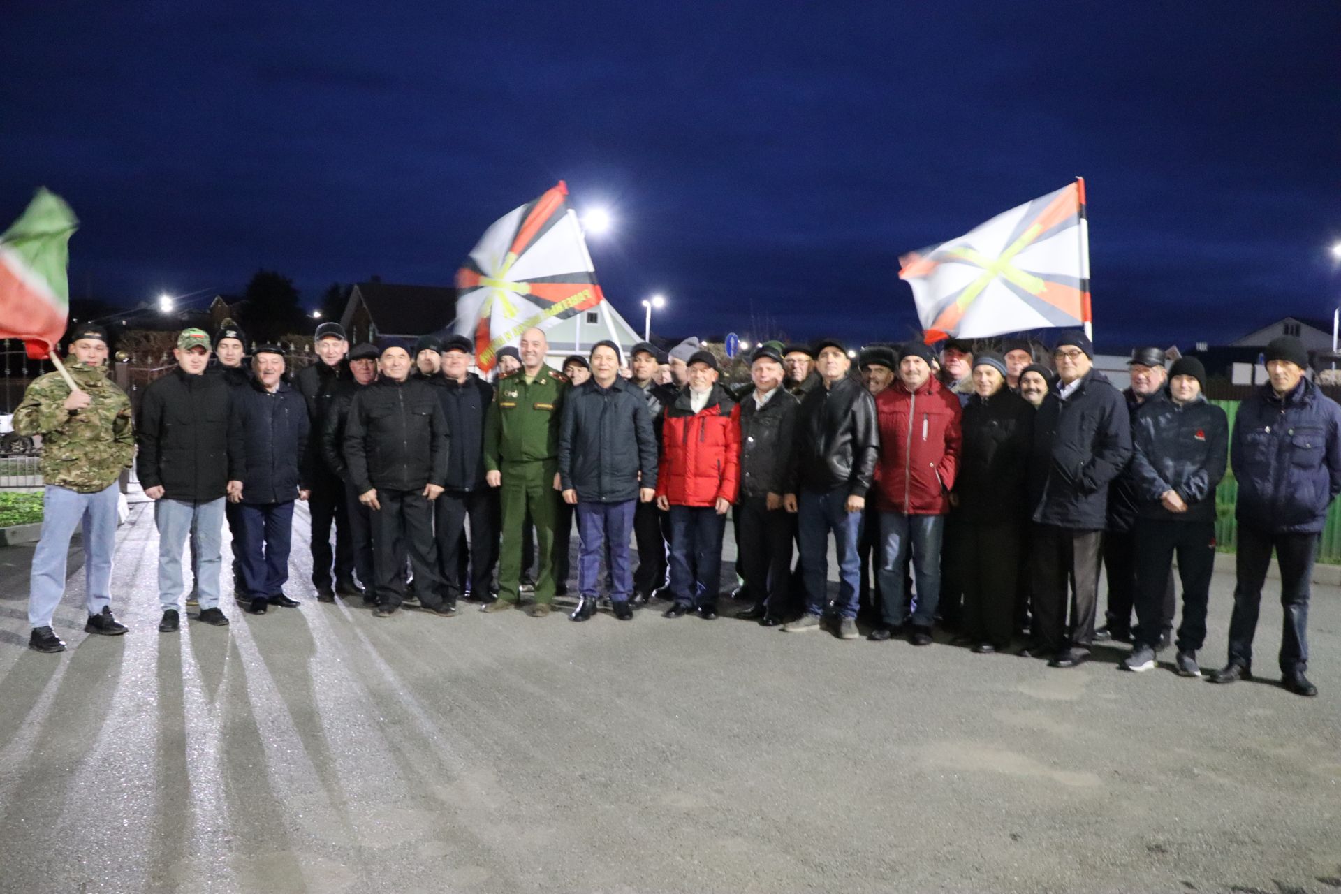 Саба  ракетачылары  һәм  артиллеристлары митингка чыкты