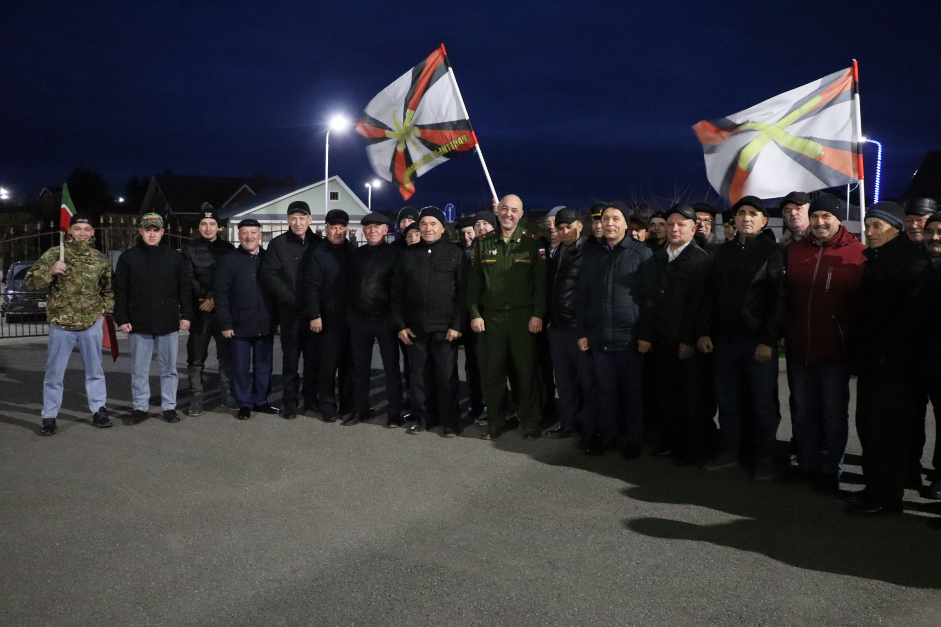 Саба  ракетачылары  һәм  артиллеристлары митингка чыкты