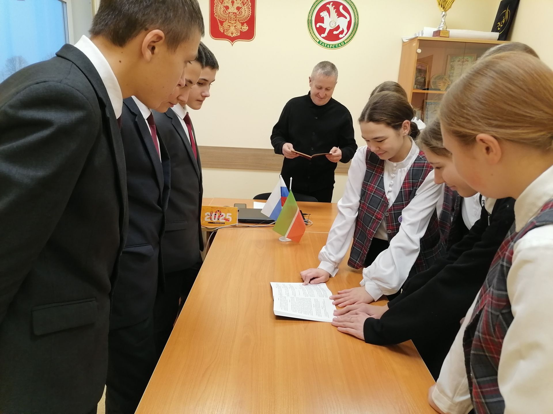 Авыл җирлеге башлыгы  мәктәп укучыларын кабул итте