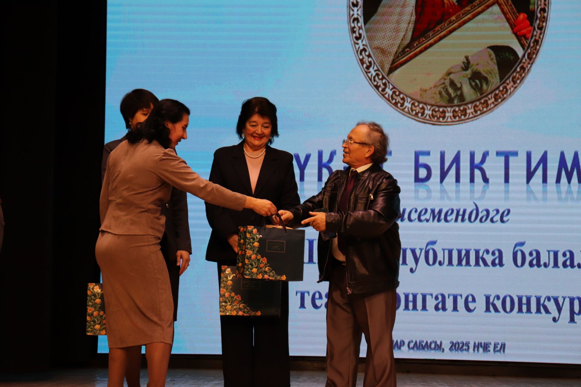 Бүген район мәдәният йортында Шәүкәт Биктимеров исемендәге республика балалар театр сәнгате конкурсының финалы узды