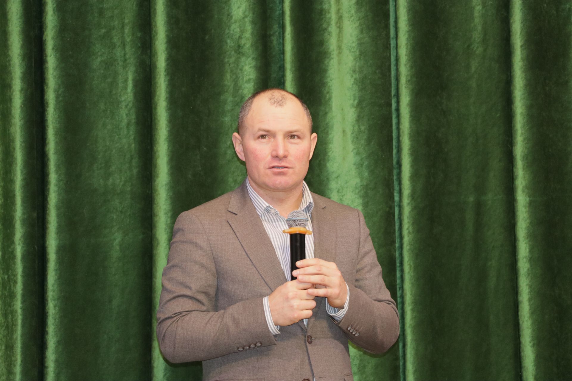 Бүген район мәдәният йортында Шәүкәт Биктимеров исемендәге республика балалар театр сәнгате конкурсының финалы узды