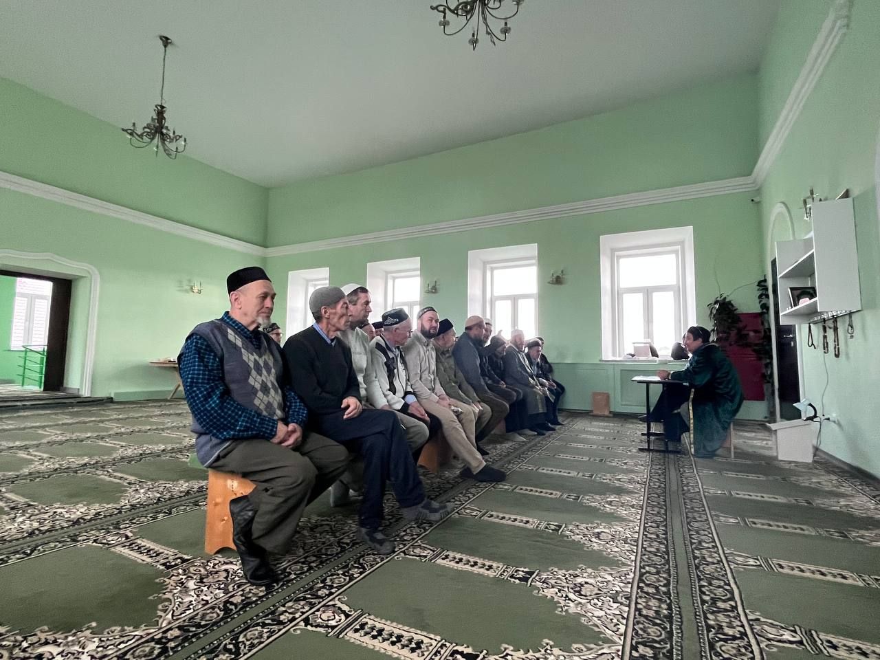 Имамнар гошер сәдакасын ташыру һәм хәләл ризык турында фикерләштеләр