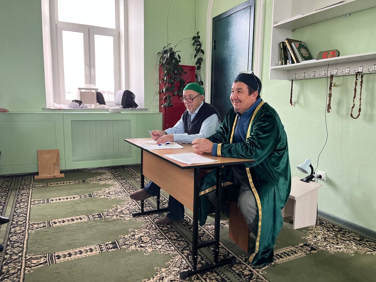 Имамнар гошер сәдакасын ташыру һәм хәләл ризык турында фикерләштеләр
