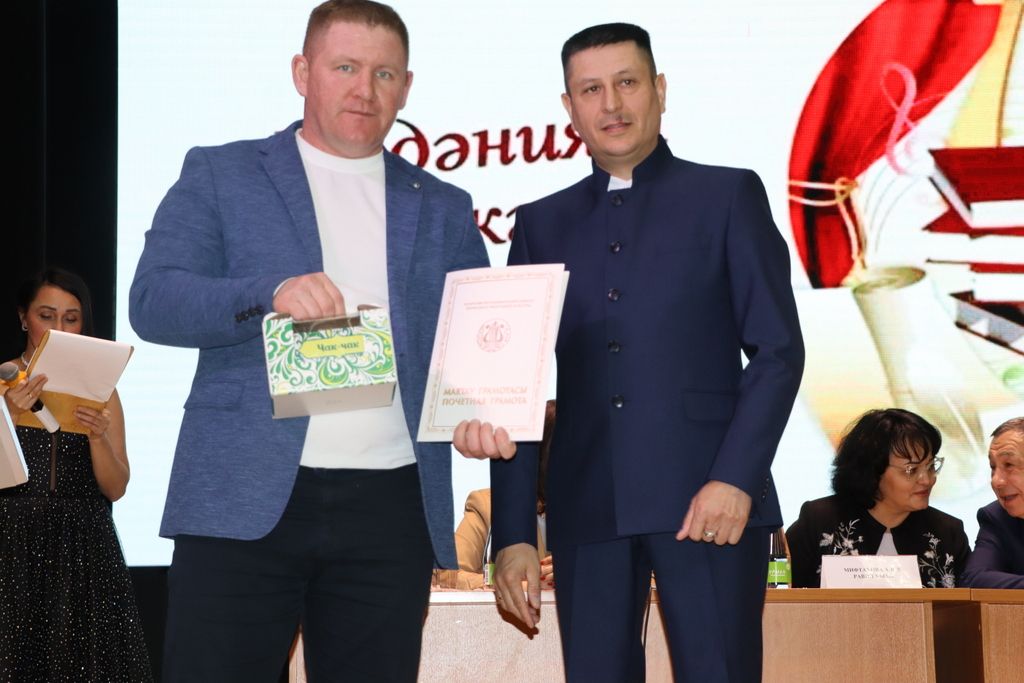 Илһамнары һәм эчкерсезлеге белән тормышыбызны онытылмаслык тәэсирләр бүләк итүчеләр