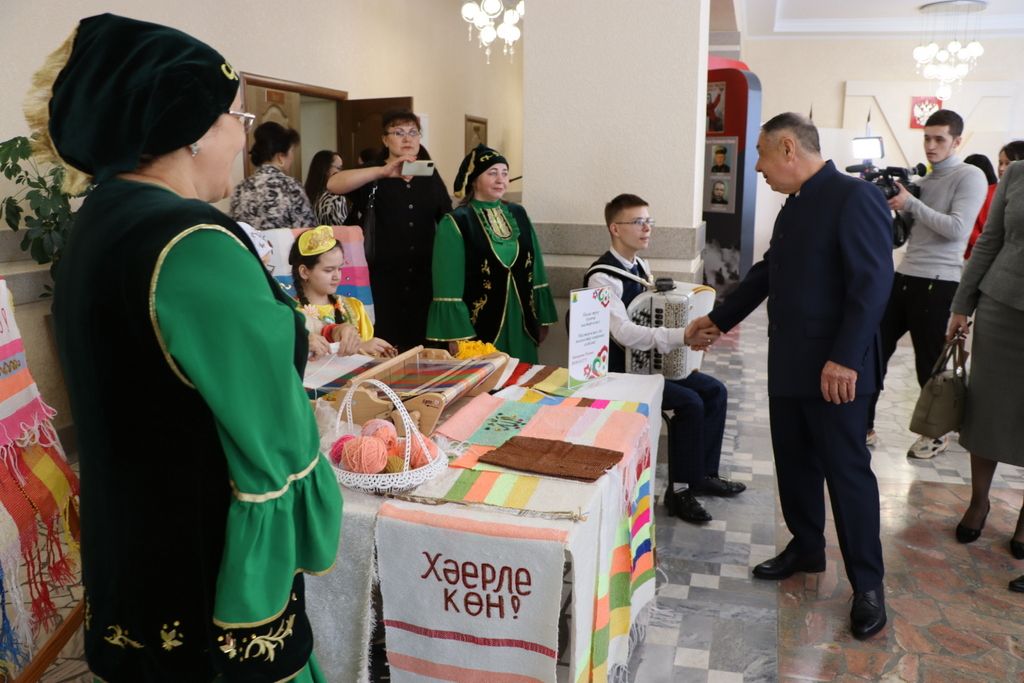 Илһамнары һәм эчкерсезлеге белән тормышыбызны онытылмаслык тәэсирләр бүләк итүчеләр