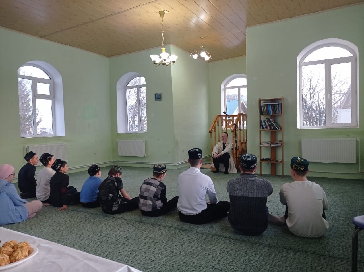 Сатыш мәчетендә балаларга авыз ачтырдылар