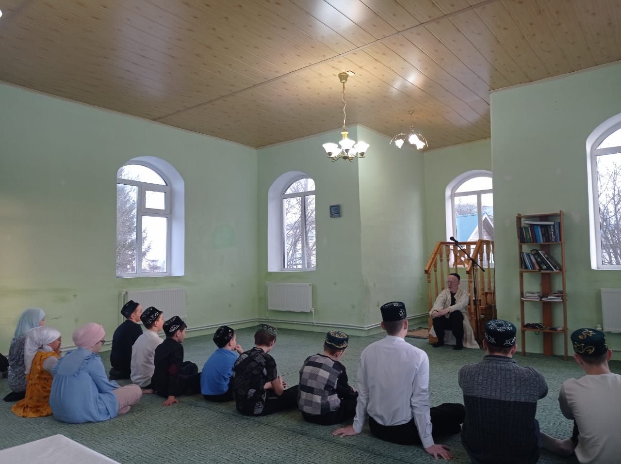 Сатыш мәчетендә балаларга авыз ачтырдылар