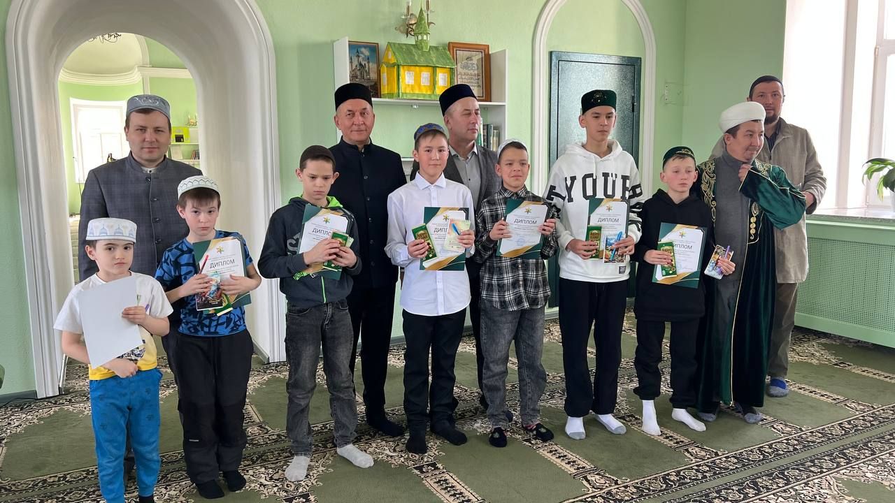Сабада балалар өчен Азан әйтү һәм вәгазь сөйләү бәйгесендә 40лап бала катнашты