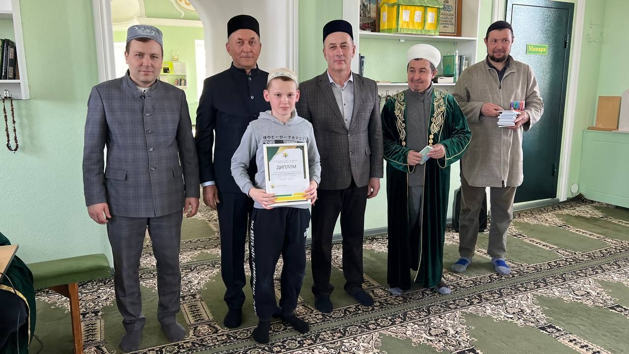 Сабада балалар өчен Азан әйтү һәм вәгазь сөйләү бәйгесендә 40лап бала катнашты