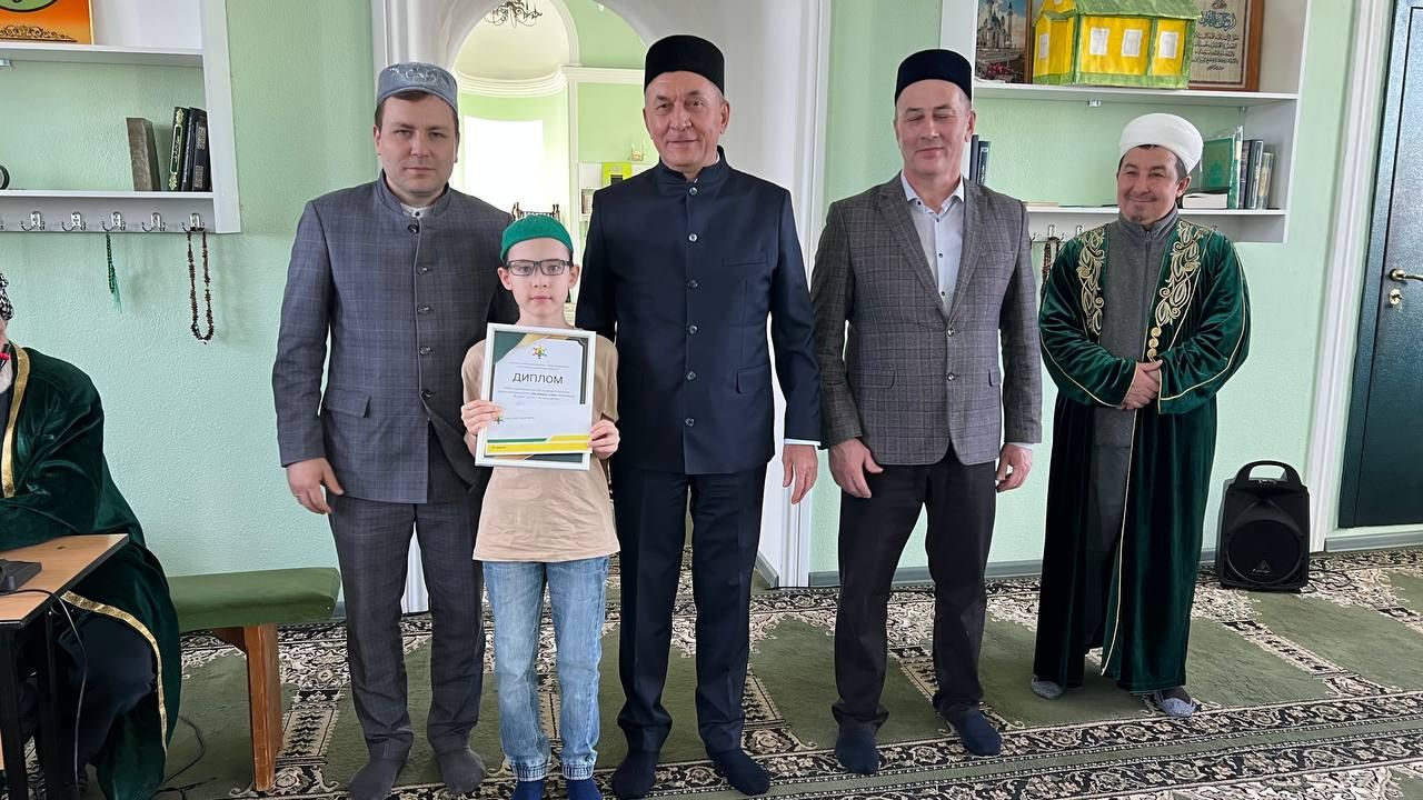 Сабада балалар өчен Азан әйтү һәм вәгазь сөйләү бәйгесендә 40лап бала катнашты