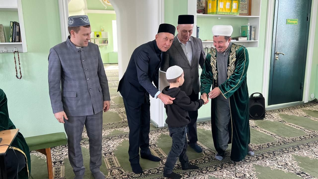 Сабада балалар өчен Азан әйтү һәм вәгазь сөйләү бәйгесендә 40лап бала катнашты