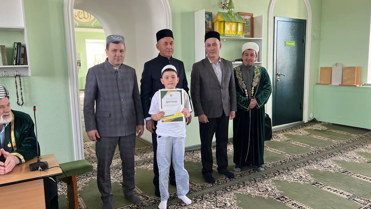 Сабада балалар өчен Азан әйтү һәм вәгазь сөйләү бәйгесендә 40лап бала катнашты
