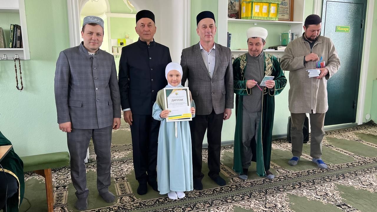 Сабада балалар өчен Азан әйтү һәм вәгазь сөйләү бәйгесендә 40лап бала катнашты