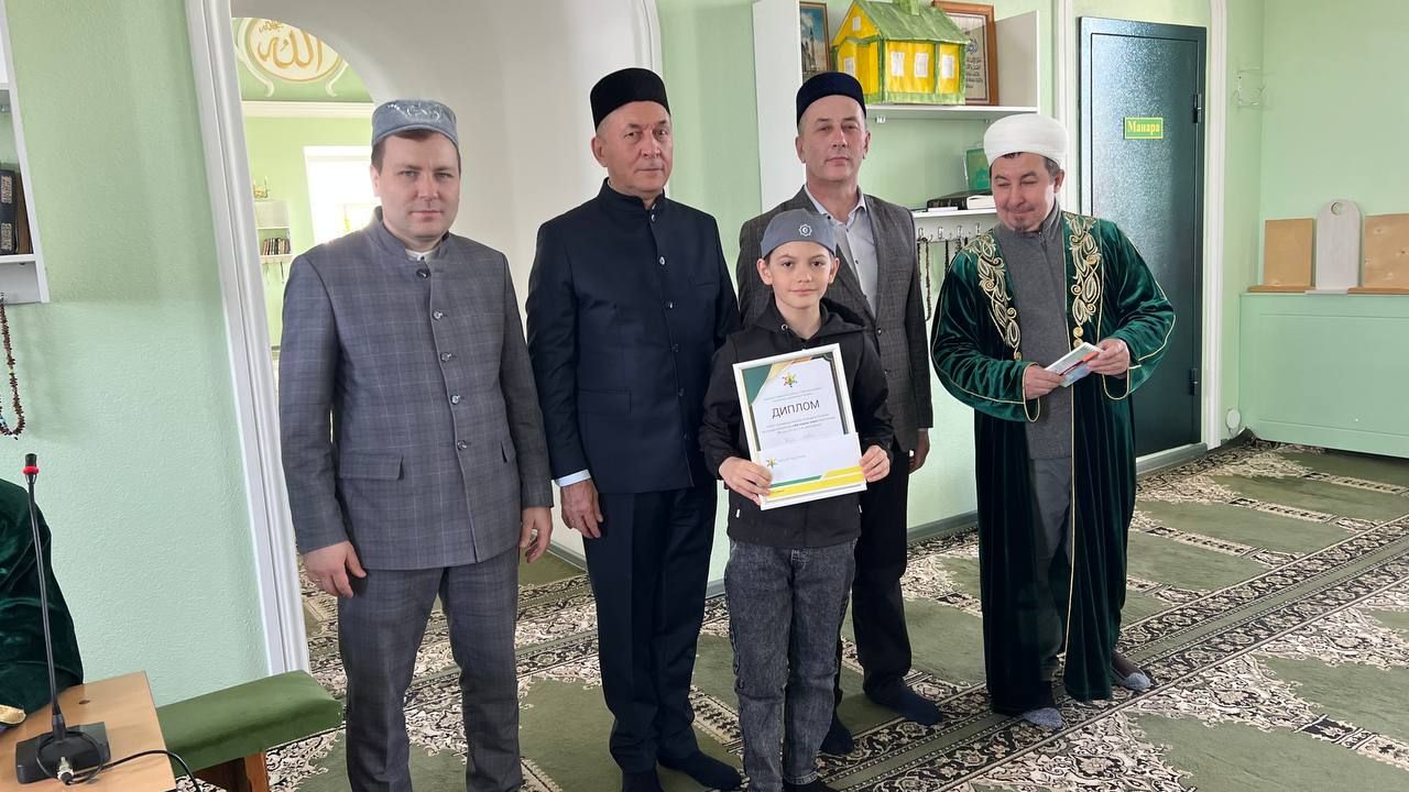Сабада балалар өчен Азан әйтү һәм вәгазь сөйләү бәйгесендә 40лап бала катнашты