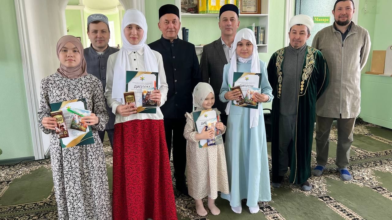 Сабада балалар өчен Азан әйтү һәм вәгазь сөйләү бәйгесендә 40лап бала катнашты
