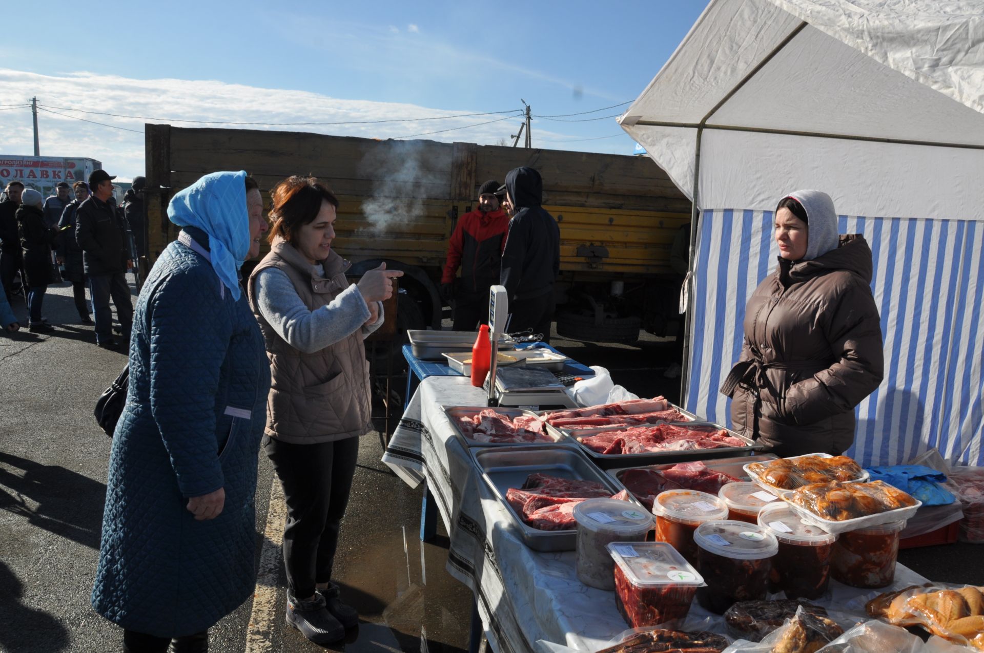 Узган шимбәдә Сабада һәм Шәмәрдәндә узган ярминкәләрдә  80нән артык сәүдә ноктасы эшләде