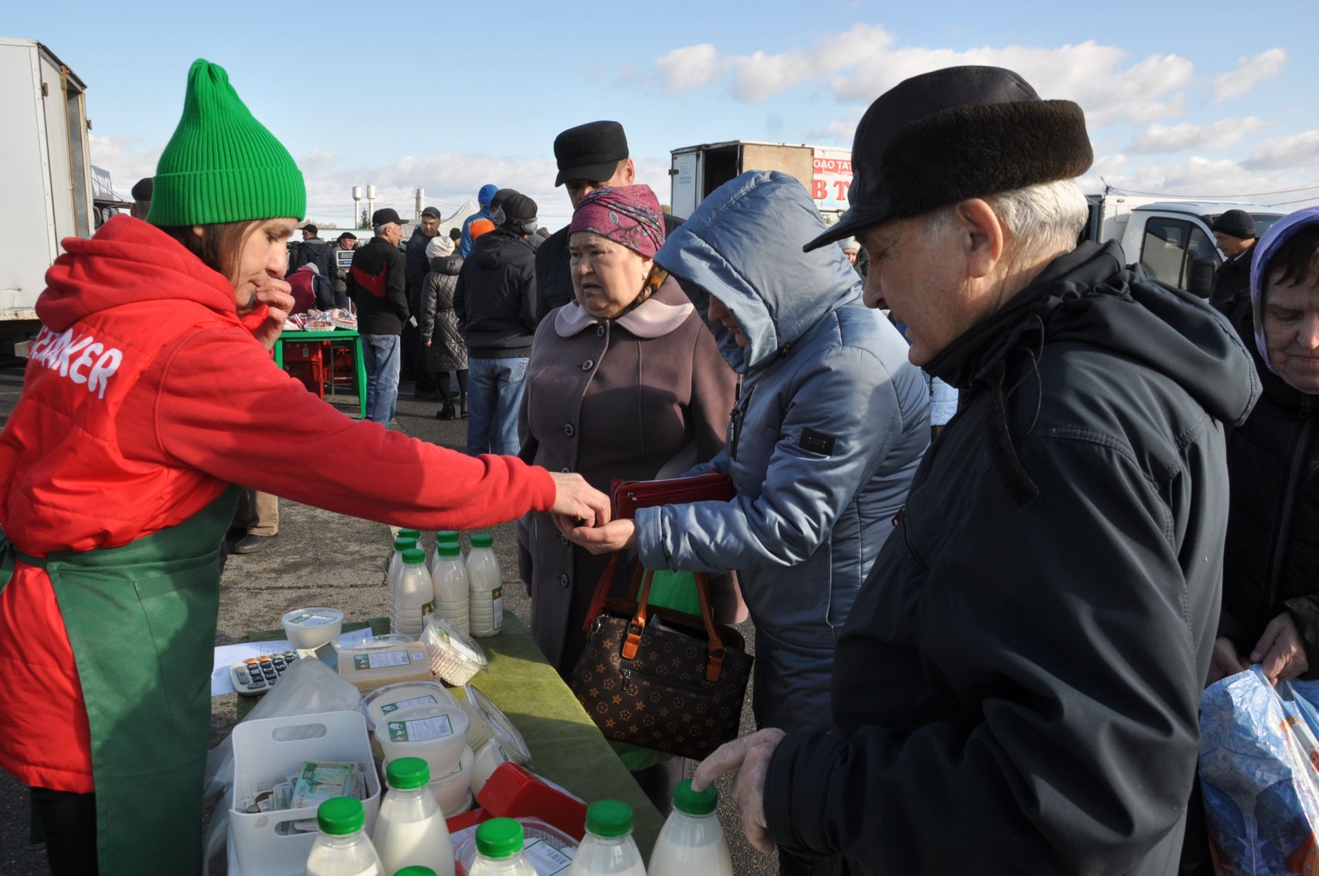 Узган шимбәдә Сабада һәм Шәмәрдәндә узган ярминкәләрдә  80нән артык сәүдә ноктасы эшләде