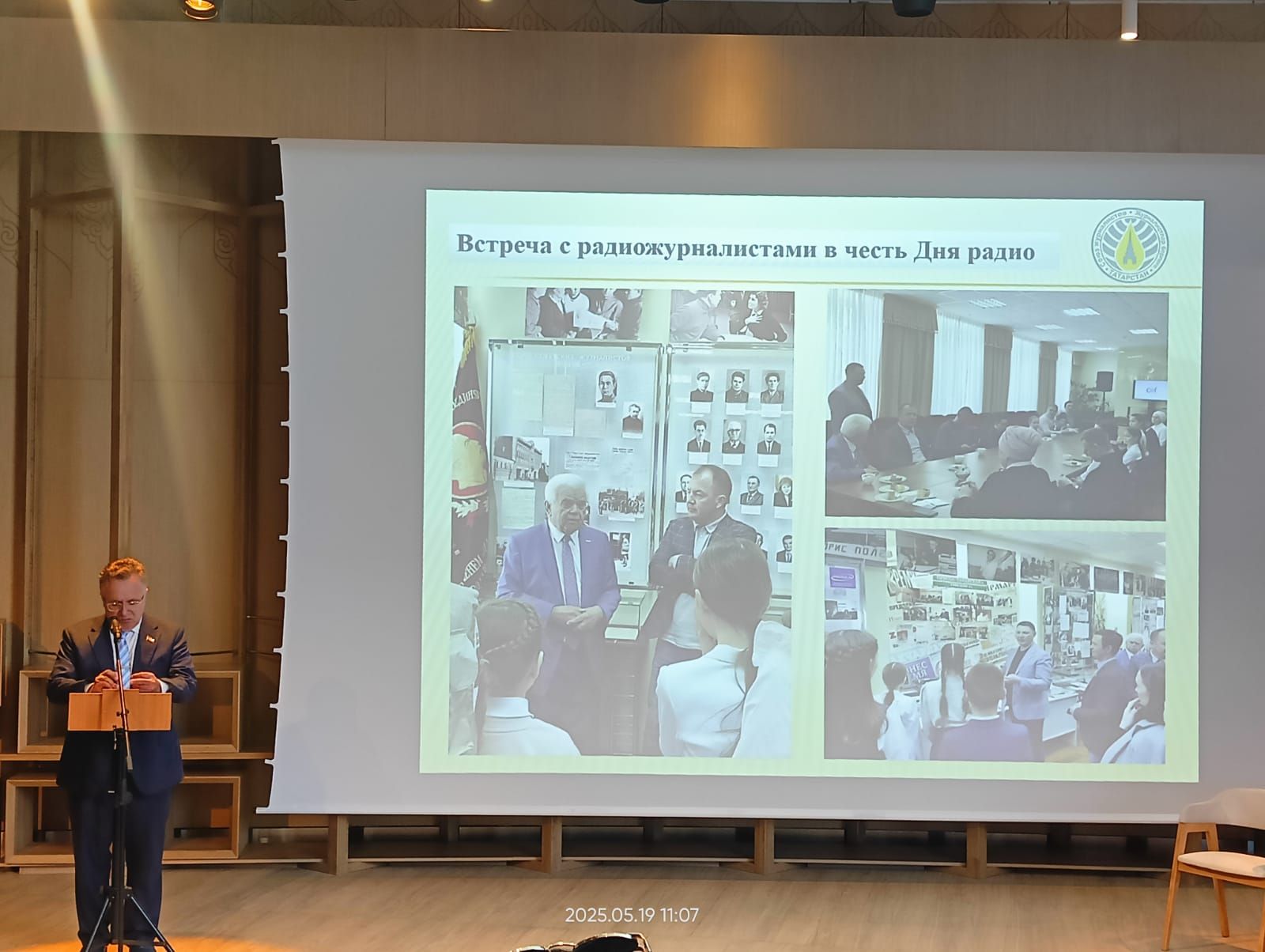 Сабалылар  Казанда узган Матбугат бәйрәмендә  килгән халыкны коймак белән сыйладылар