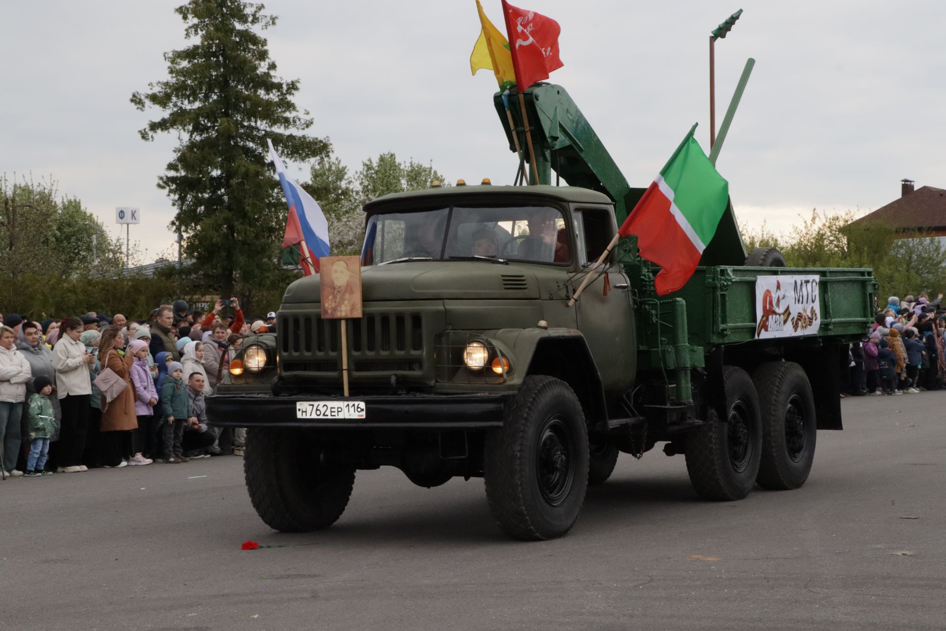 Бүген Сабада Җиңү бәйрәме узды (фоторепортаж)