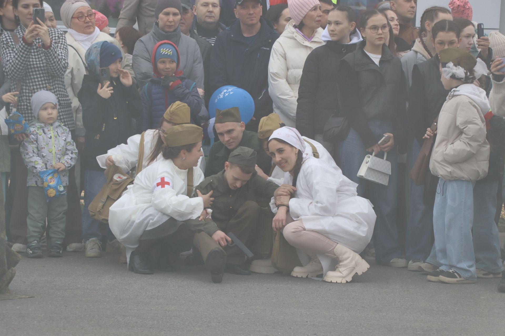 Бүген Сабада Җиңү бәйрәме узды (фоторепортаж)
