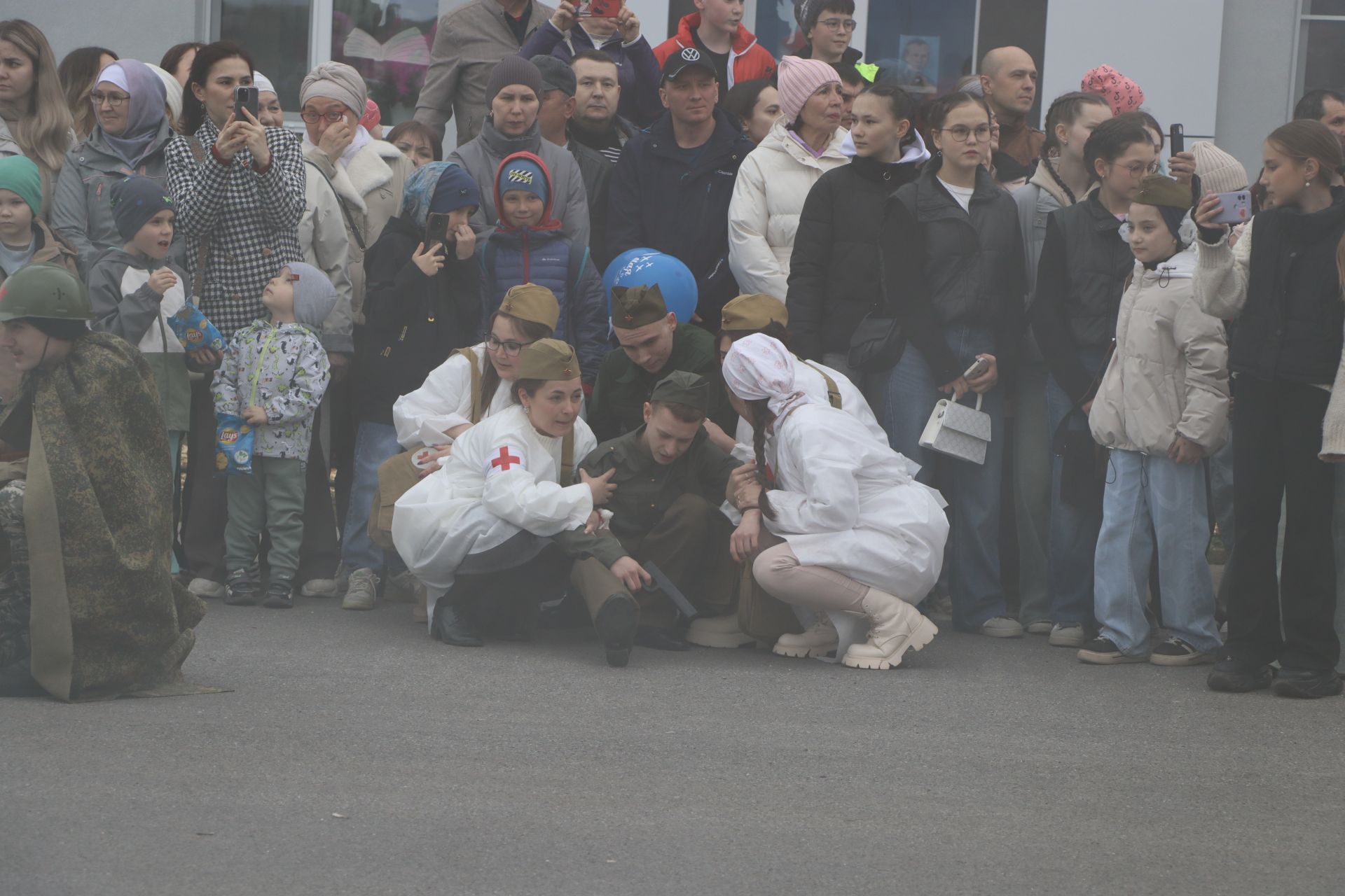 Бүген Сабада Җиңү бәйрәме узды (фоторепортаж)