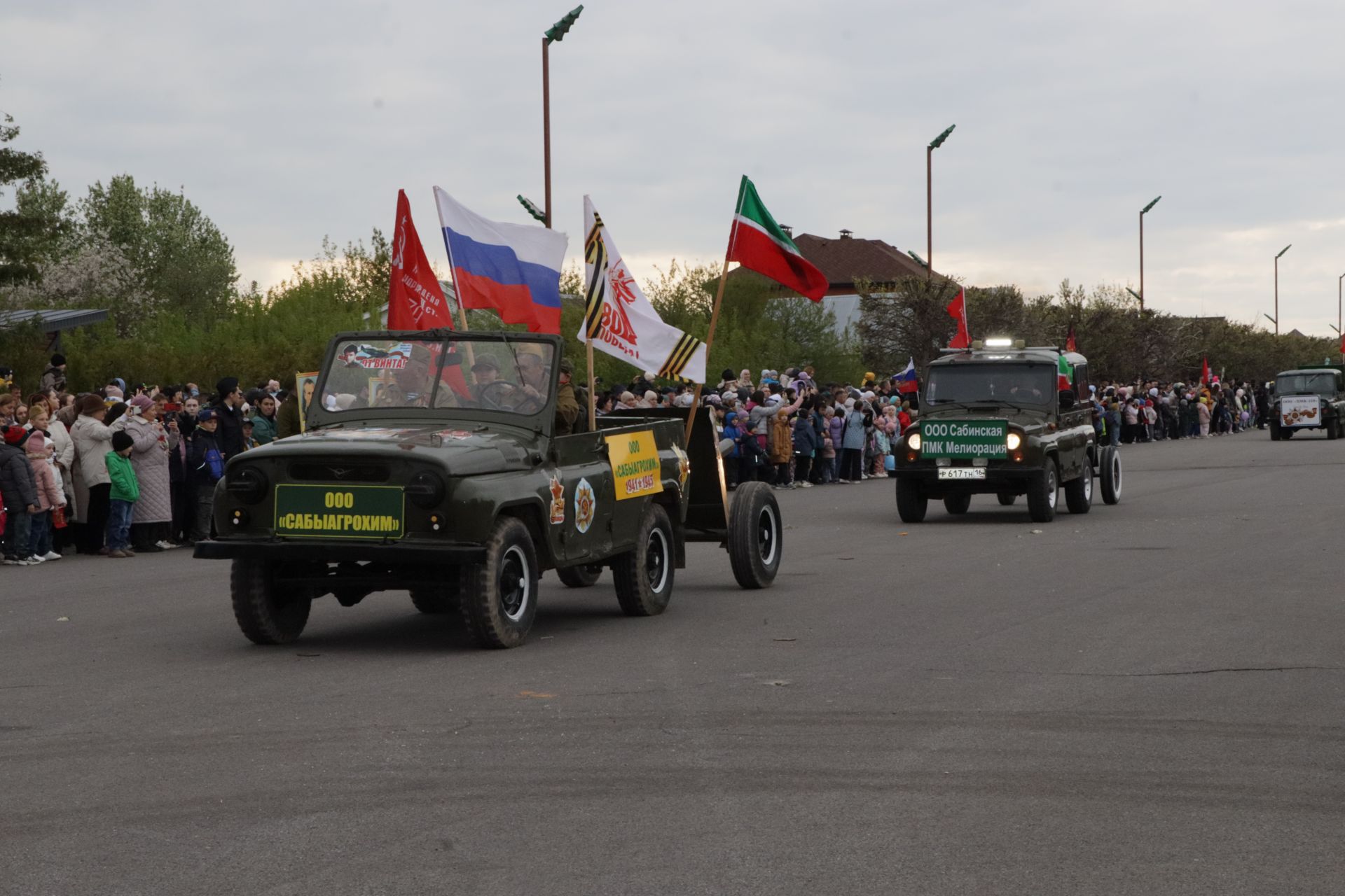 Бүген Сабада Җиңү бәйрәме узды (фоторепортаж)