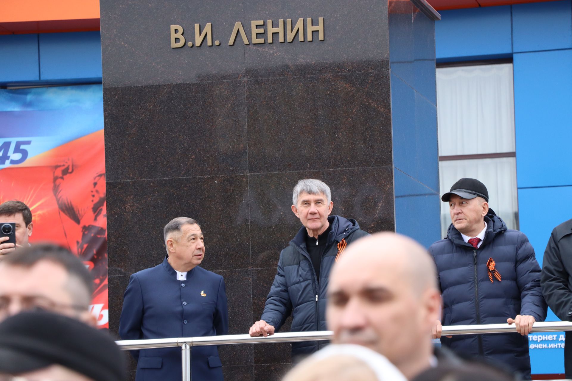 Бүген Сабада Җиңү бәйрәме узды (фоторепортаж)