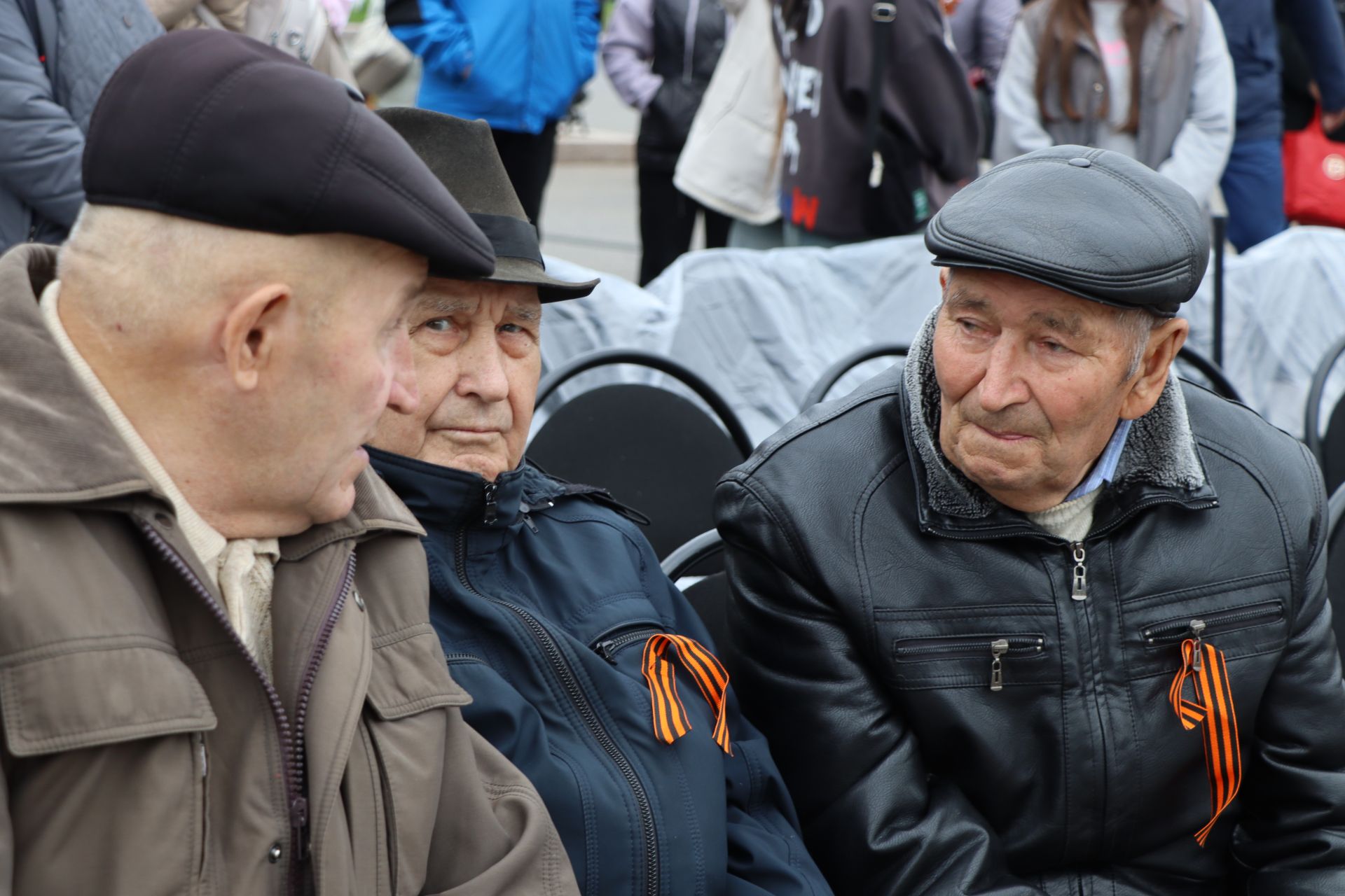 Бүген Сабада Җиңү бәйрәме узды (фоторепортаж)