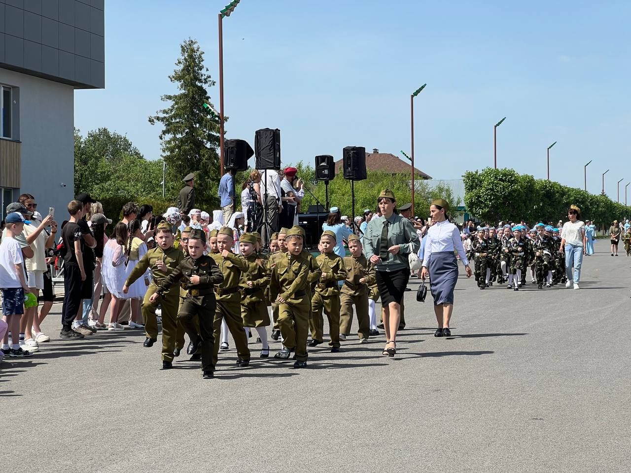 Балаларны яклау көнендә Сабада коляскалар парады узды
