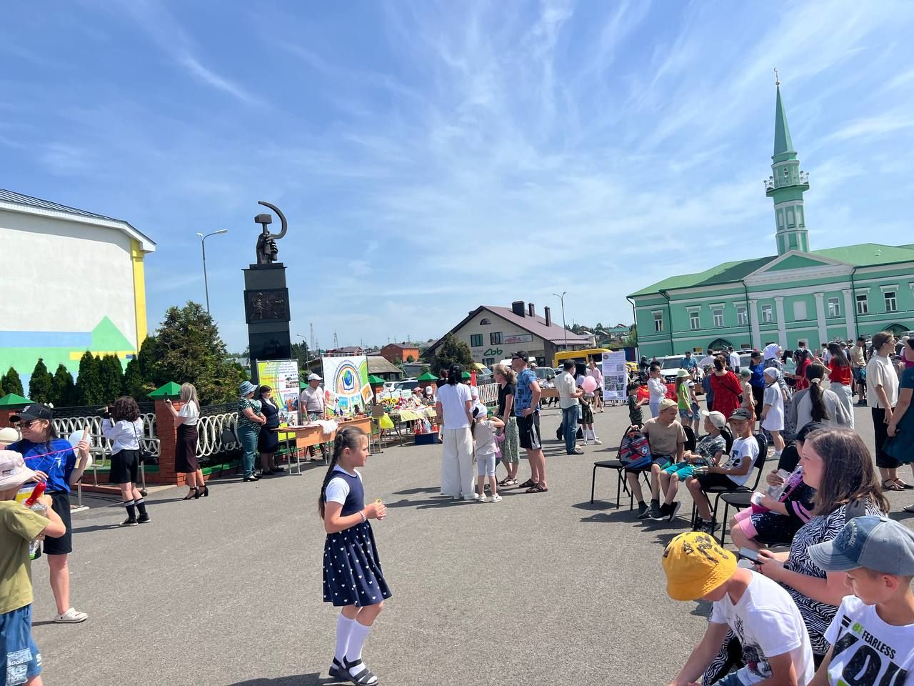 Балаларны яклау көнендә Сабада коляскалар парады узды