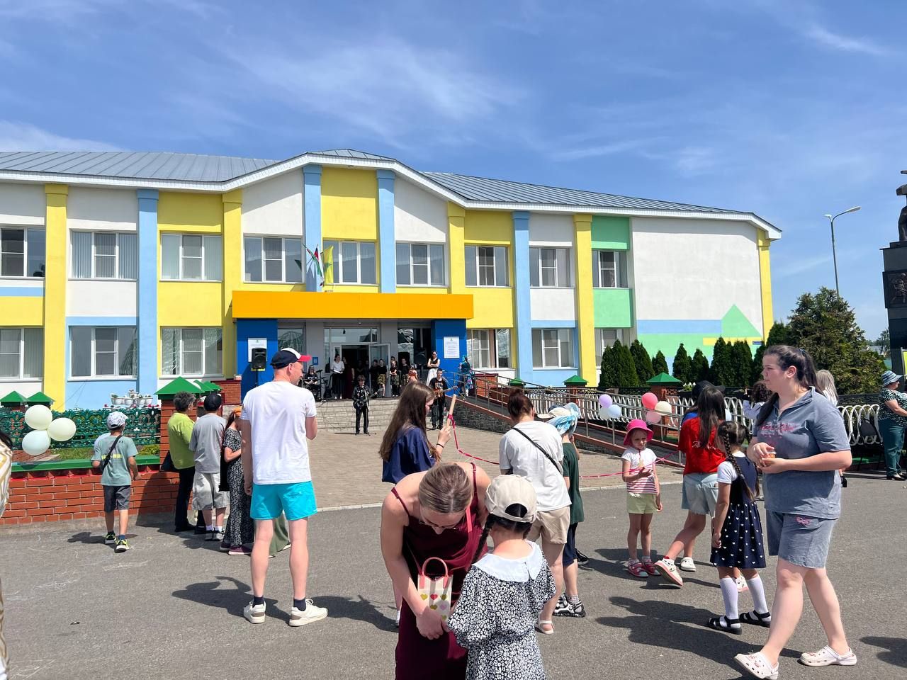 Балаларны яклау көнендә Сабада коляскалар парады узды
