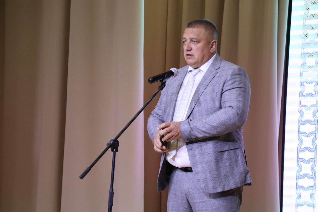 Сабада туган телләрне саклау һәм үстерү турында  сөйләштеләр