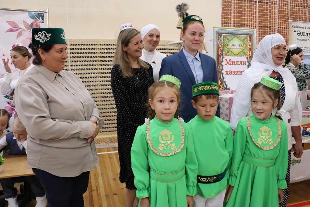 Сабада туган телләрне саклау һәм үстерү турында  сөйләштеләр
