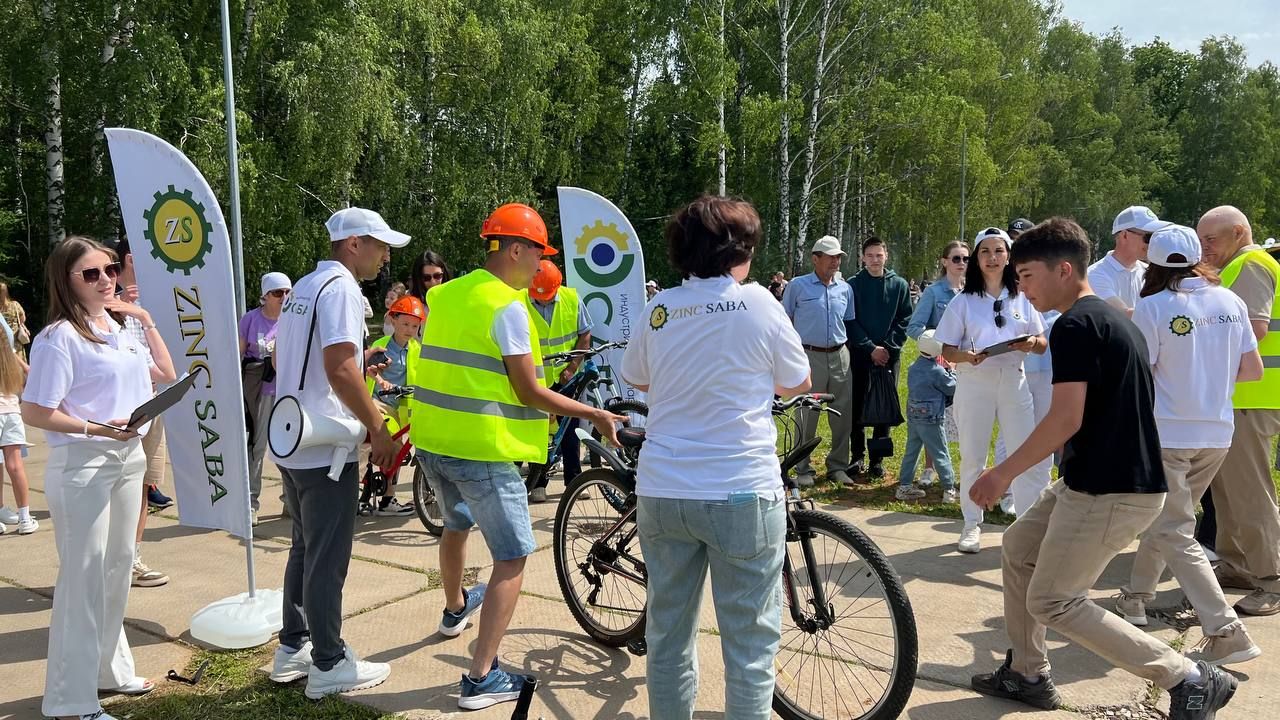 Саба Сабантуенда төп мәйданнан читтә төрле ярышлар үтте, балалар өчен аттракционнар, мастер-класслар эшләде