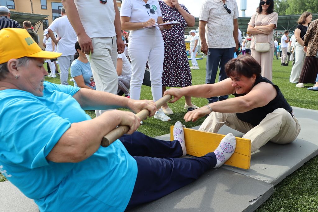Эштә батырлар, ялда  ялкыннар