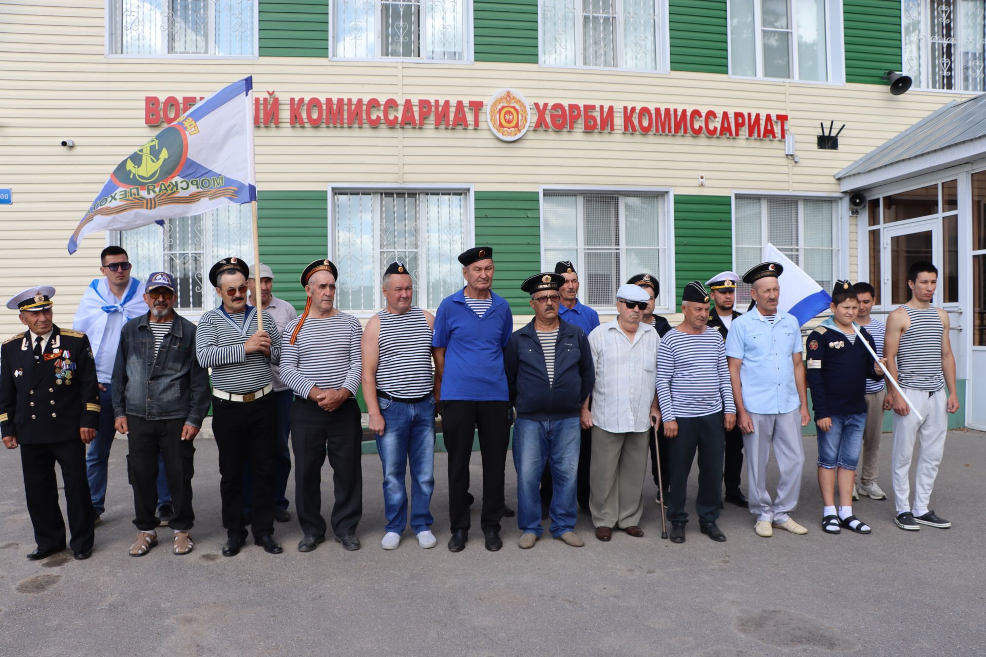 Сабада   диңгезчеләр маршы...