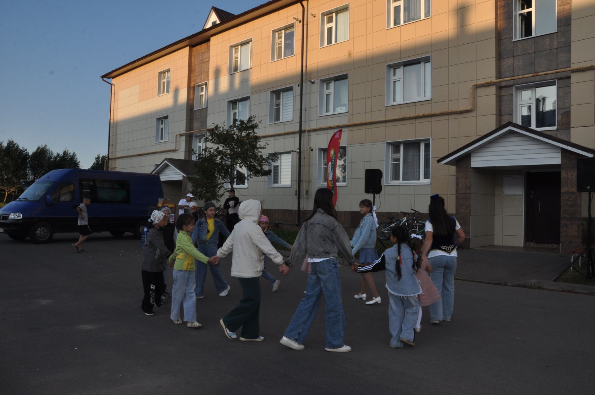 «Сәлам, күршеләр!»