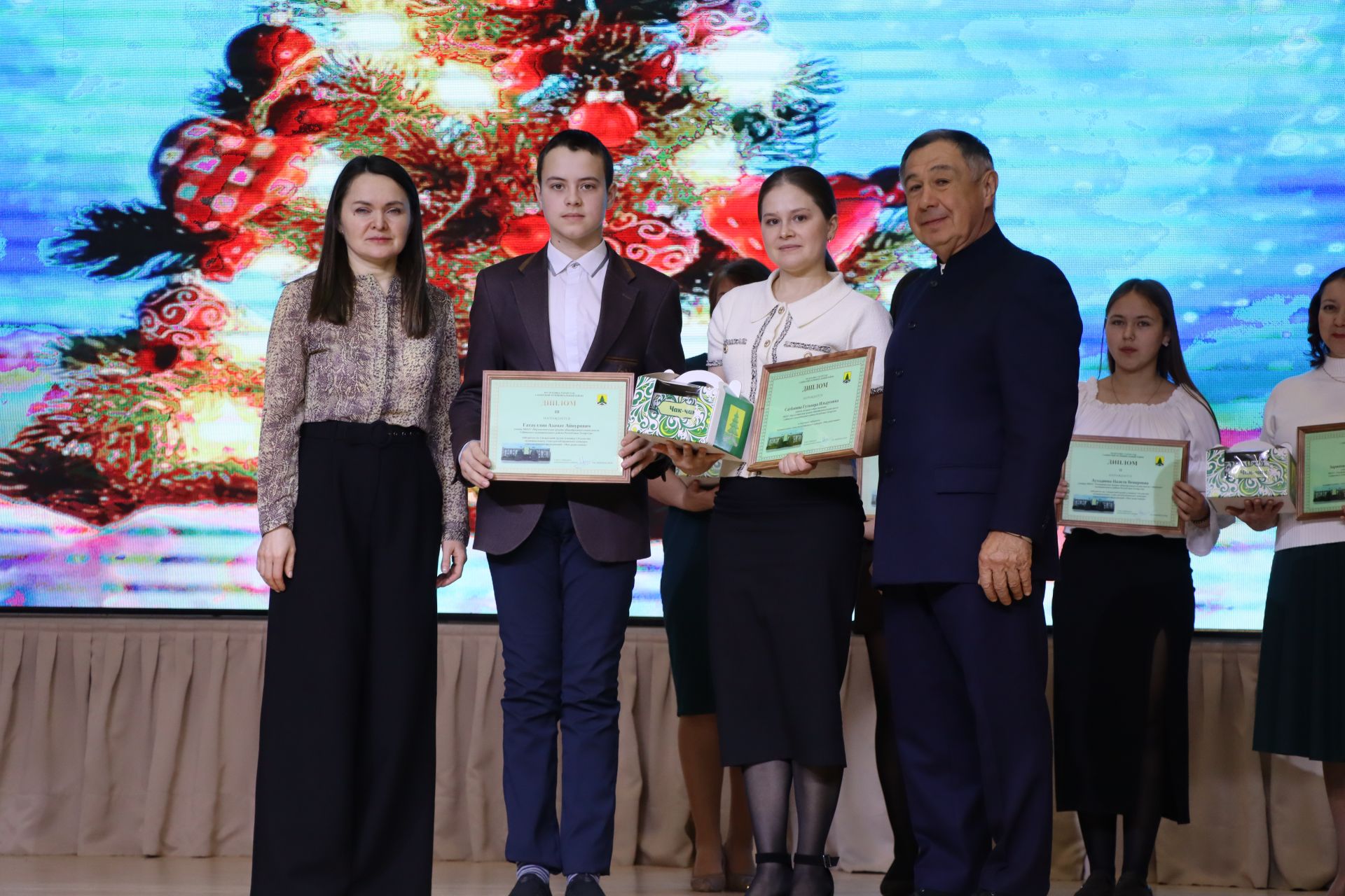 Сабада район башлыгы  чыршысы ике  урында кабынды