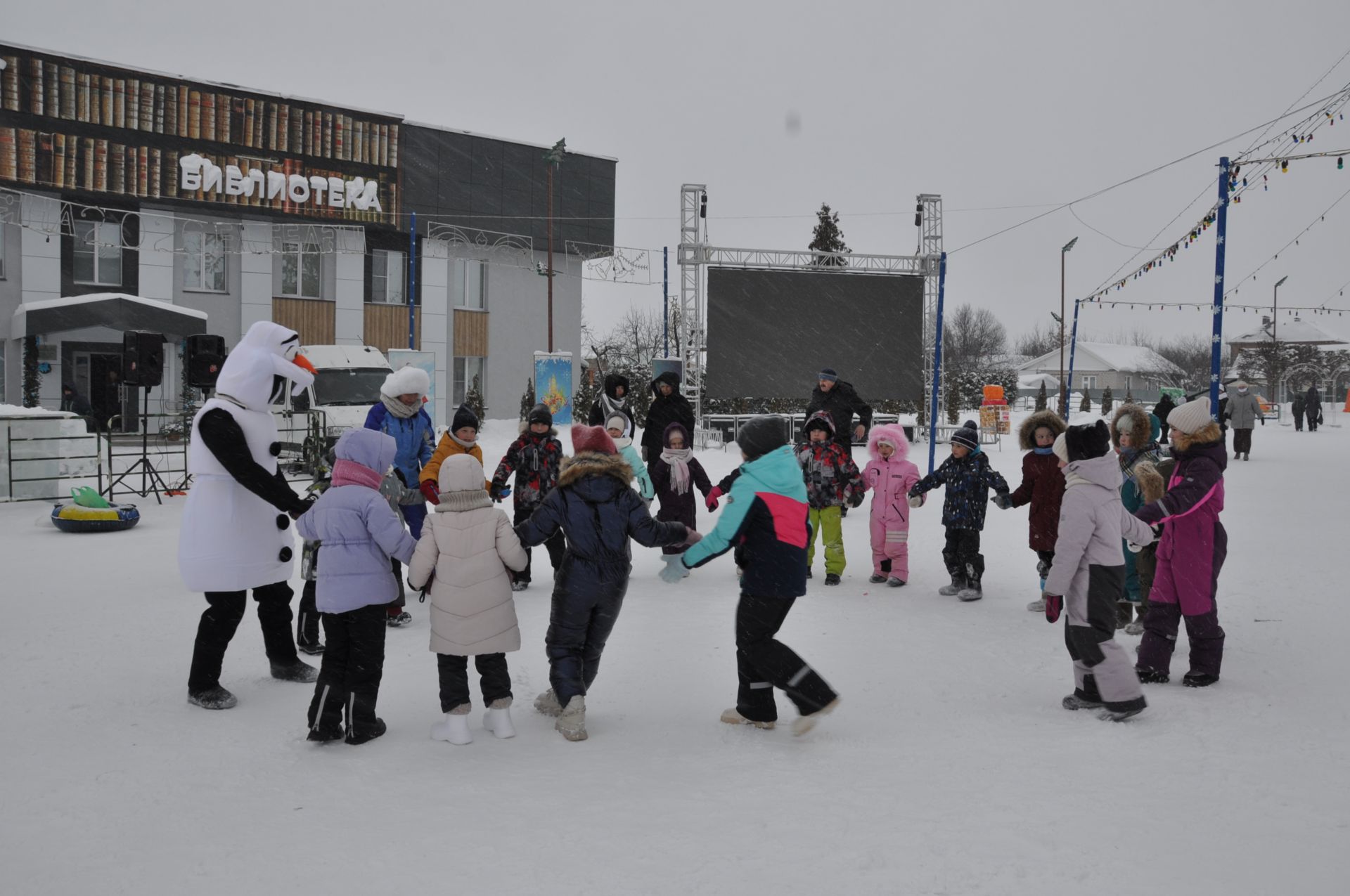 Ә уеннар дәвам итә, кар-буранга  карамый (+видео)