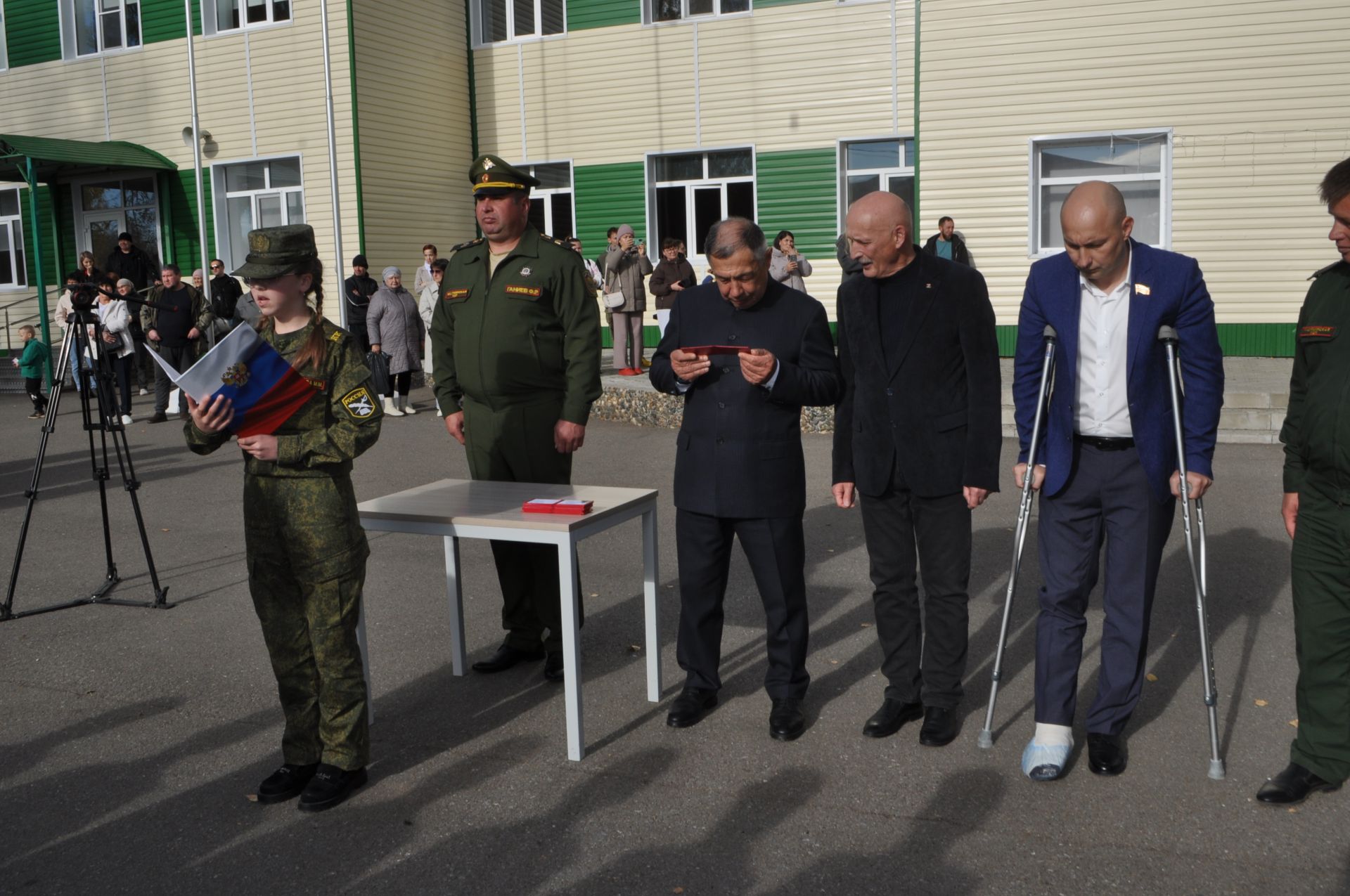 Иске Икшермә кадет-интернат мәктәбендә 48 укучы тантаналы ант бирде