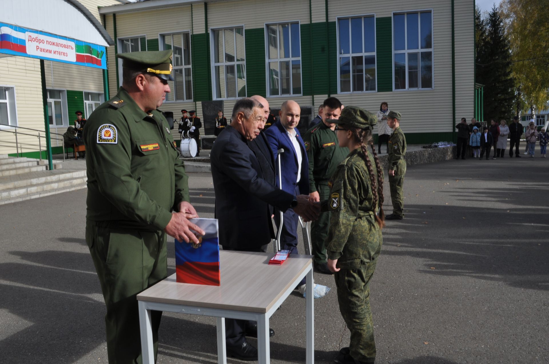 Иске Икшермә кадет-интернат мәктәбендә 48 укучы тантаналы ант бирде
