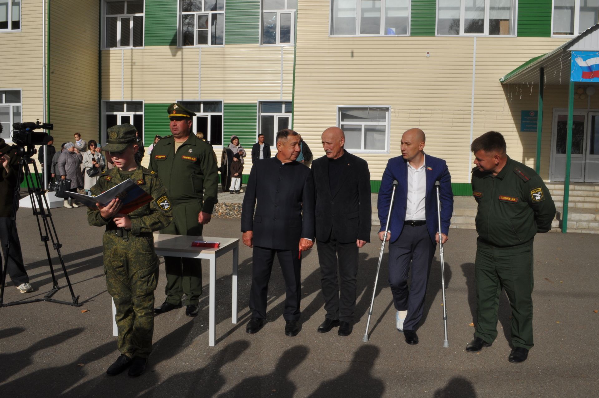 Иске Икшермә кадет-интернат мәктәбендә 48 укучы тантаналы ант бирде