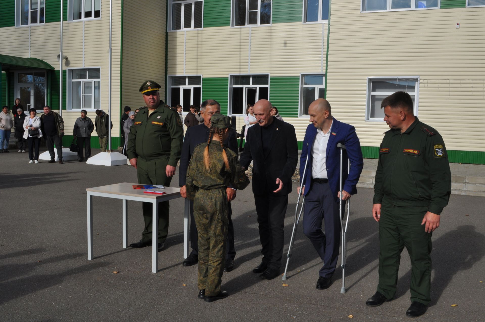 Иске Икшермә кадет-интернат мәктәбендә 48 укучы тантаналы ант бирде