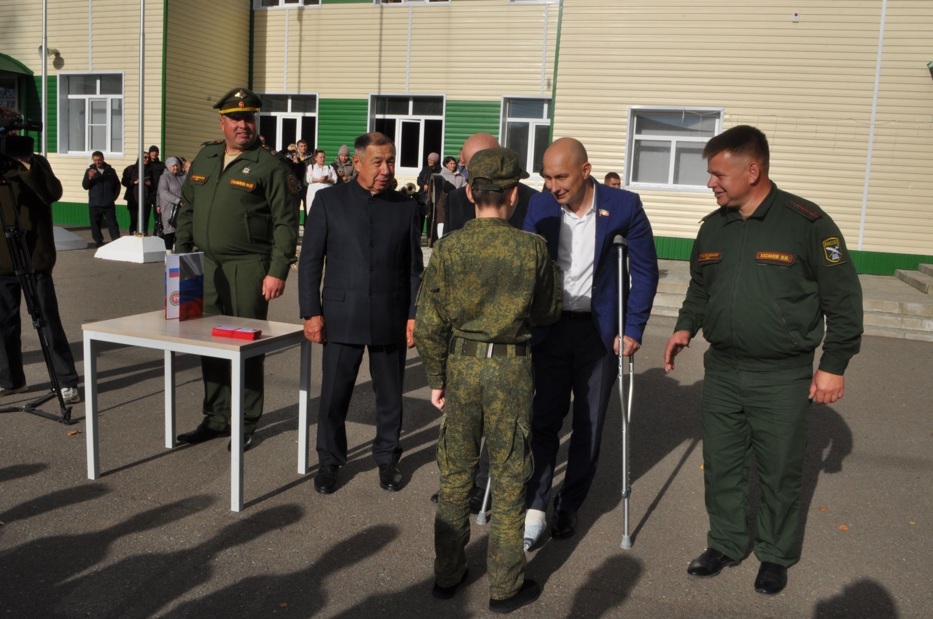Иске Икшермә кадет-интернат мәктәбендә 48 укучы тантаналы ант бирде