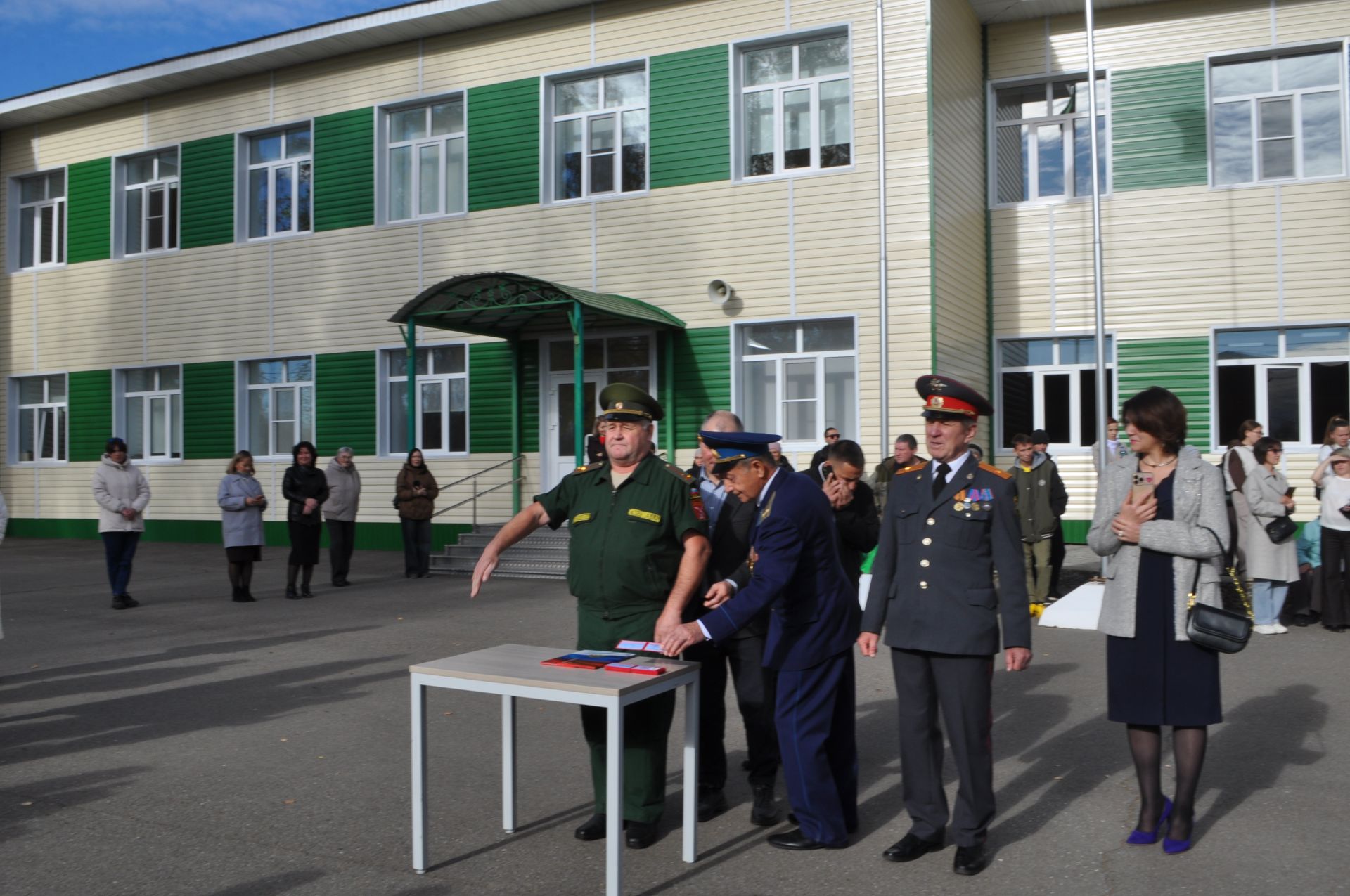 Иске Икшермә кадет-интернат мәктәбендә 48 укучы тантаналы ант бирде