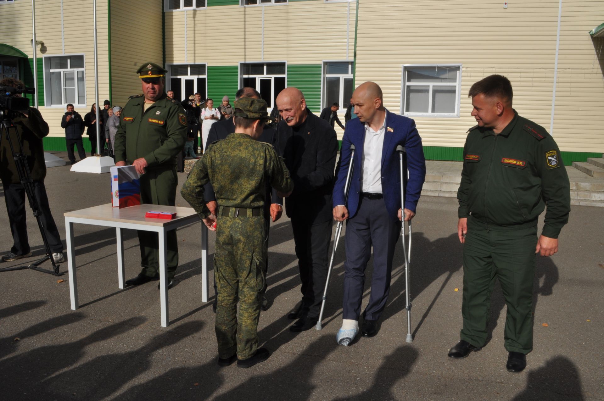 Иске Икшермә кадет-интернат мәктәбендә 48 укучы тантаналы ант бирде