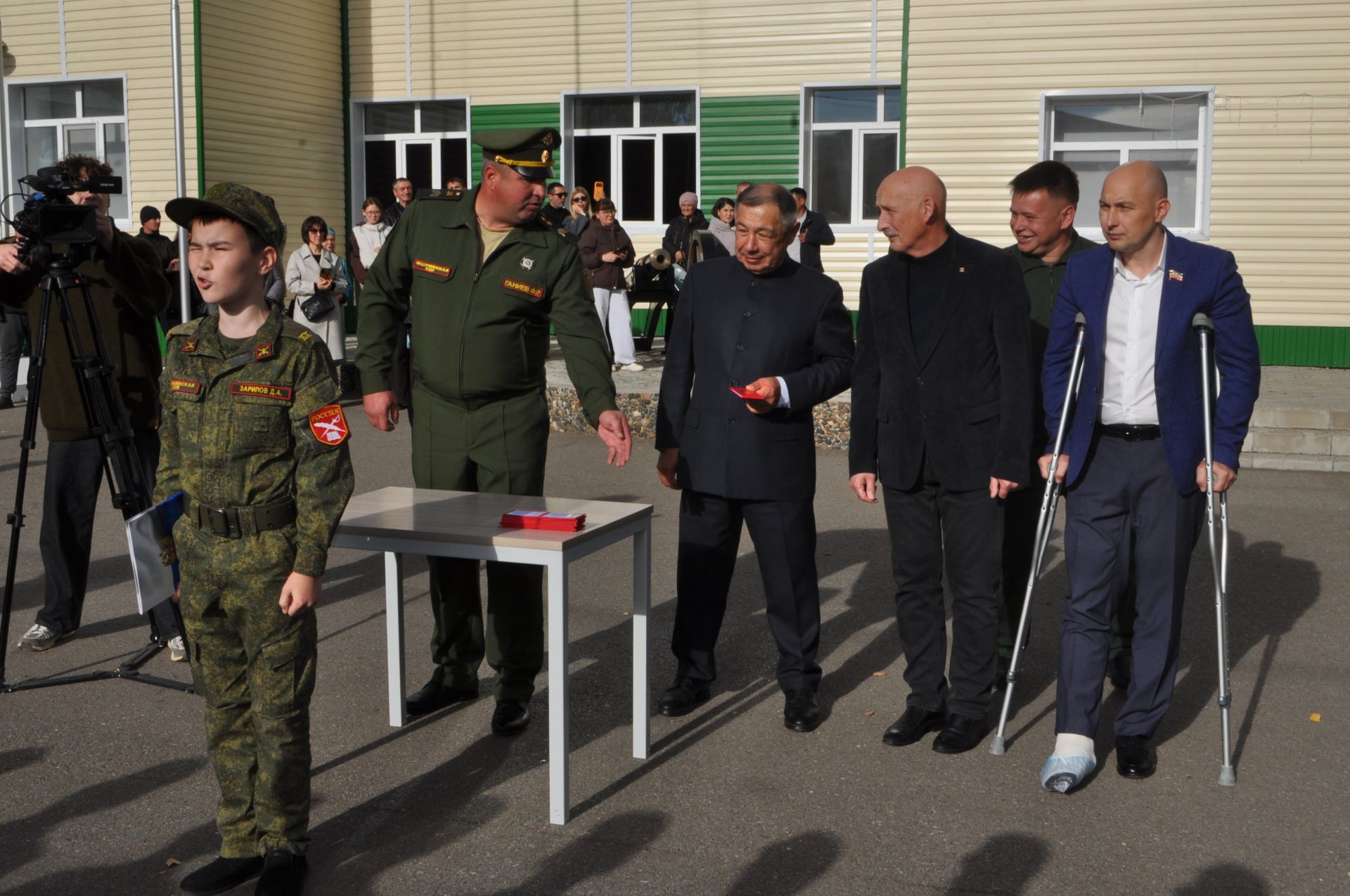 Иске Икшермә кадет-интернат мәктәбендә 48 укучы тантаналы ант бирде