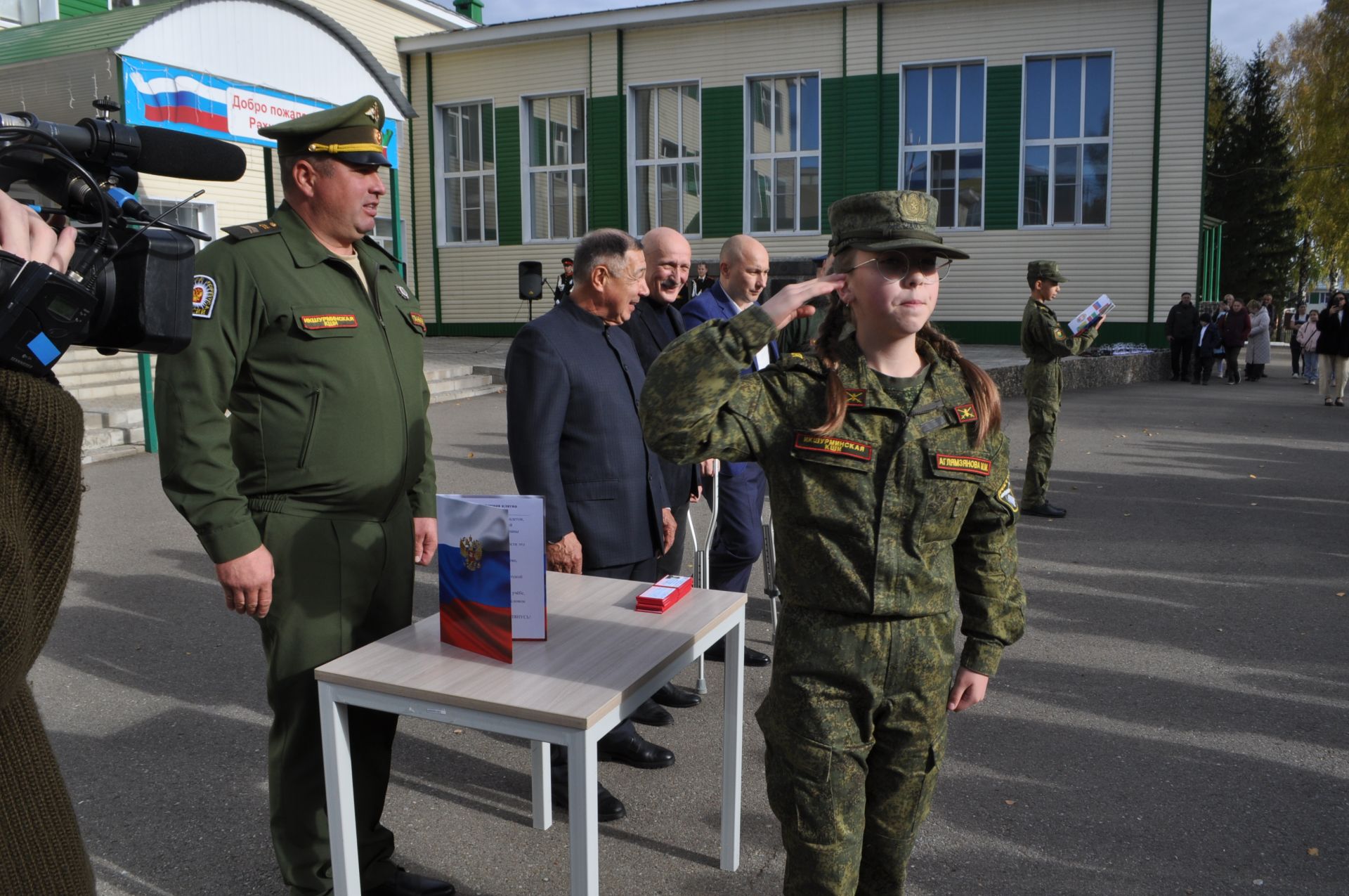 Иске Икшермә кадет-интернат мәктәбендә 48 укучы тантаналы ант бирде