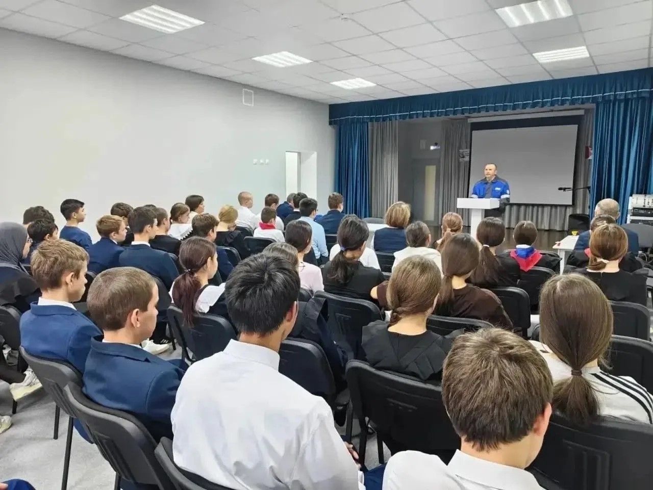 Газчылар балаларны куркынычсызлык кагыйдәләренә өйрәтте
